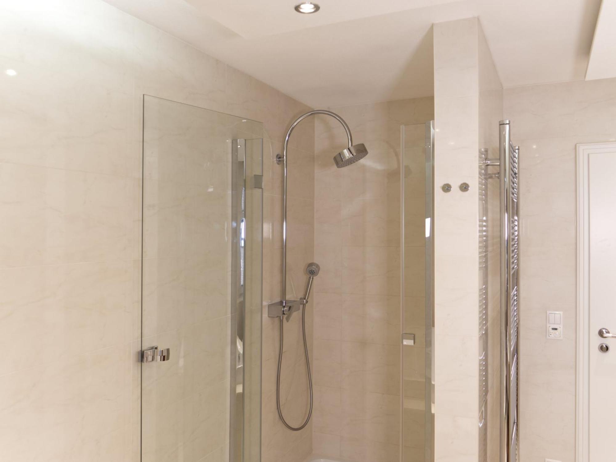 Thueringenapartments Boulevard Xxl 5-7 Personen Saalfeld Saale Exterior foto